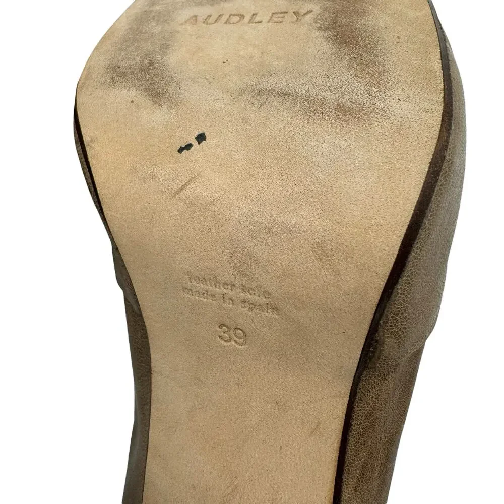 Audley London Retro Pin Up Pumps Almond Toe 39 Heels Tan Grey Neutral Closed Toe